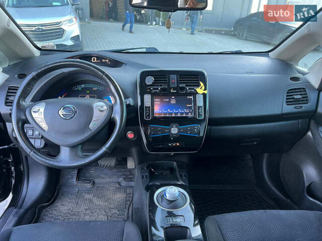 Черный Ниссан Лиф, объемом двигателя 0 л и пробегом 119 тыс. км за 7990 $, фото 38 на Automoto.ua
