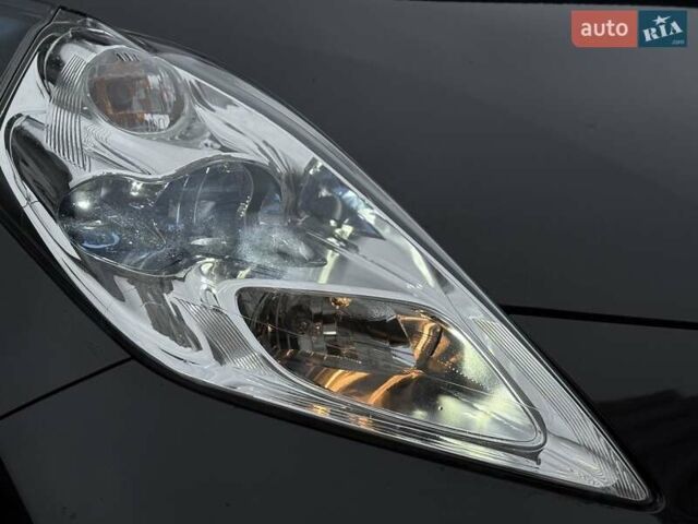 Черный Ниссан Лиф, объемом двигателя 0 л и пробегом 120 тыс. км за 6500 $, фото 20 на Automoto.ua