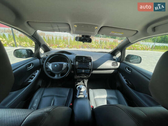 Чорний Ніссан Ліф, об'ємом двигуна 0 л та пробігом 136 тис. км за 7250 $, фото 19 на Automoto.ua
