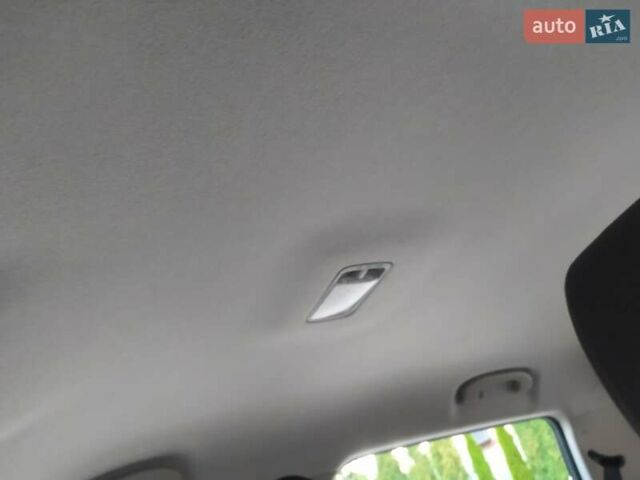 Черный Ниссан Лиф, объемом двигателя 0 л и пробегом 153 тыс. км за 8700 $, фото 14 на Automoto.ua