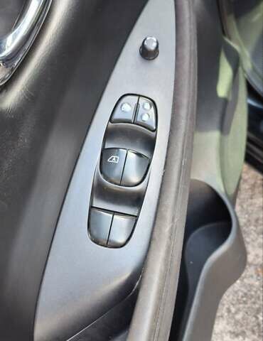 Чорний Ніссан Ліф, об'ємом двигуна 0 л та пробігом 156 тис. км за 8000 $, фото 12 на Automoto.ua