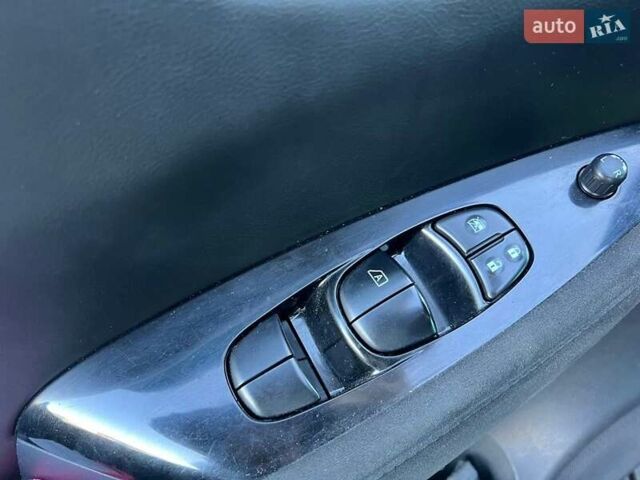 Черный Ниссан Лиф, объемом двигателя 0 л и пробегом 119 тыс. км за 7990 $, фото 14 на Automoto.ua