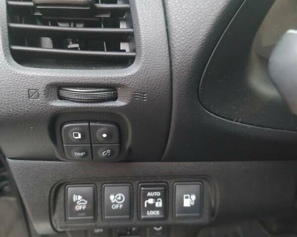 Черный Ниссан Лиф, объемом двигателя 0 л и пробегом 153 тыс. км за 8700 $, фото 5 на Automoto.ua