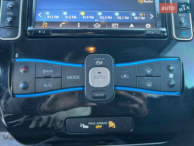 Черный Ниссан Лиф, объемом двигателя 0 л и пробегом 119 тыс. км за 7990 $, фото 28 на Automoto.ua