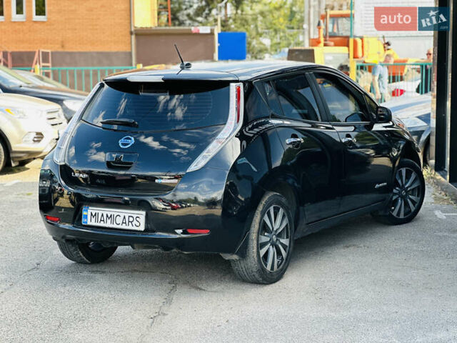 Черный Ниссан Лиф, объемом двигателя 0 л и пробегом 107 тыс. км за 8700 $, фото 11 на Automoto.ua