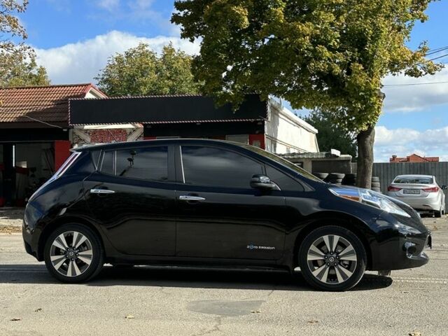 Черный Ниссан Лиф, объемом двигателя 0 л и пробегом 107 тыс. км за 7500 $, фото 2 на Automoto.ua