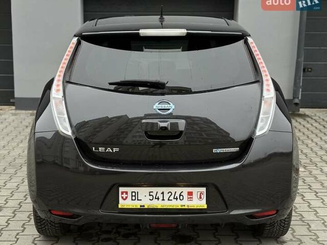 Черный Ниссан Лиф, объемом двигателя 0 л и пробегом 120 тыс. км за 6500 $, фото 11 на Automoto.ua