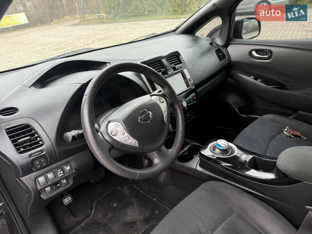 Черный Ниссан Лиф, объемом двигателя 0 л и пробегом 114 тыс. км за 6800 $, фото 10 на Automoto.ua