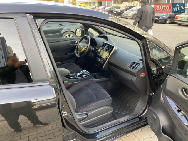 Черный Ниссан Лиф, объемом двигателя 0 л и пробегом 145 тыс. км за 7499 $, фото 13 на Automoto.ua