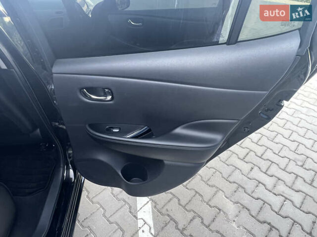 Чорний Ніссан Ліф, об'ємом двигуна 0 л та пробігом 94 тис. км за 6500 $, фото 13 на Automoto.ua