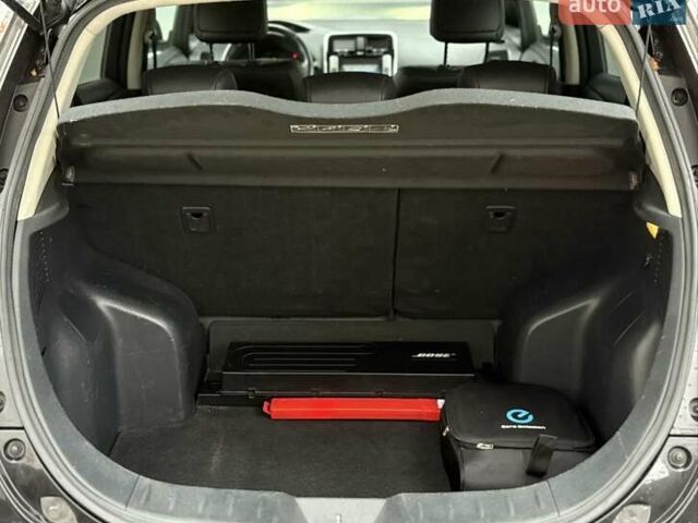 Черный Ниссан Лиф, объемом двигателя 0 л и пробегом 120 тыс. км за 6500 $, фото 24 на Automoto.ua