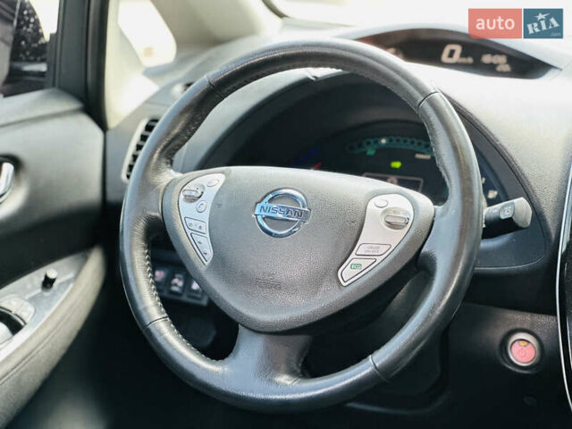 Черный Ниссан Лиф, объемом двигателя 0 л и пробегом 107 тыс. км за 8700 $, фото 33 на Automoto.ua