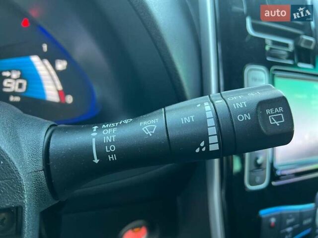 Черный Ниссан Лиф, объемом двигателя 0 л и пробегом 119 тыс. км за 7990 $, фото 24 на Automoto.ua