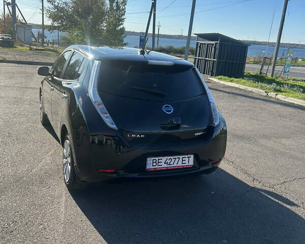 Черный Ниссан Лиф, объемом двигателя 0 л и пробегом 100 тыс. км за 7000 $, фото 3 на Automoto.ua