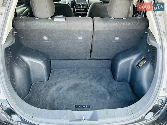 Черный Ниссан Лиф, объемом двигателя 0 л и пробегом 107 тыс. км за 8700 $, фото 46 на Automoto.ua