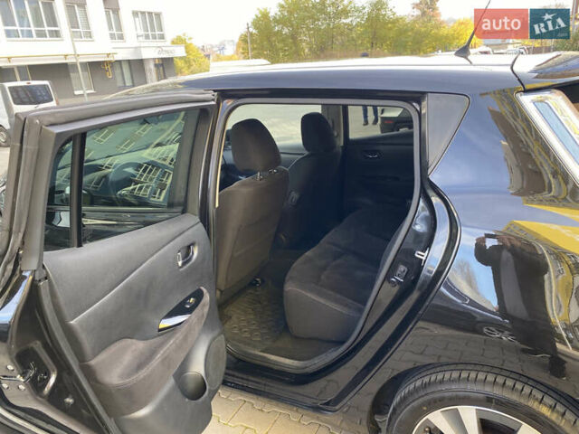 Черный Ниссан Лиф, объемом двигателя 0 л и пробегом 145 тыс. км за 7499 $, фото 15 на Automoto.ua