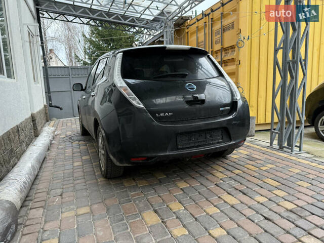 Черный Ниссан Лиф, объемом двигателя 0 л и пробегом 172 тыс. км за 7590 $, фото 6 на Automoto.ua