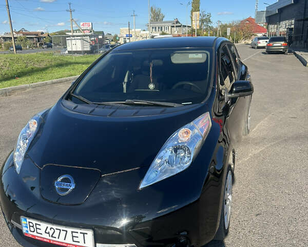 Черный Ниссан Лиф, объемом двигателя 0 л и пробегом 100 тыс. км за 7000 $, фото 6 на Automoto.ua