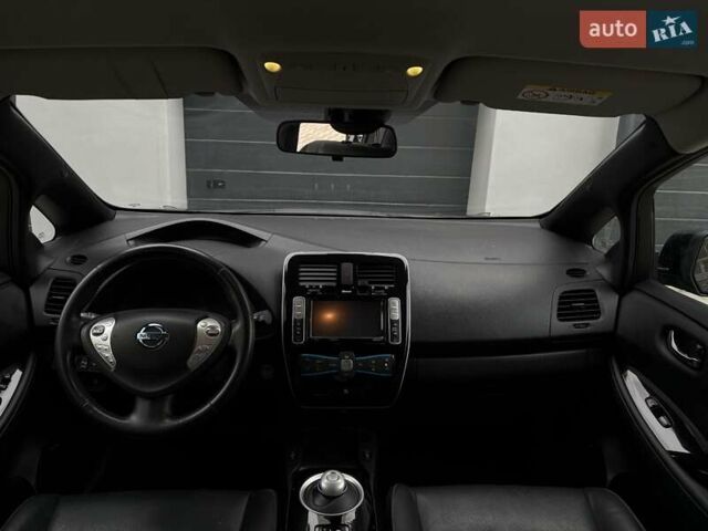 Черный Ниссан Лиф, объемом двигателя 0 л и пробегом 120 тыс. км за 6500 $, фото 31 на Automoto.ua