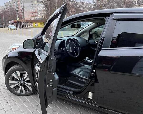 Черный Ниссан Лиф, объемом двигателя 0 л и пробегом 115 тыс. км за 7799 $, фото 6 на Automoto.ua