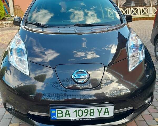 Чорний Ніссан Ліф, об'ємом двигуна 0 л та пробігом 137 тис. км за 8600 $, фото 1 на Automoto.ua