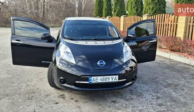 Чорний Ніссан Ліф, об'ємом двигуна 0 л та пробігом 156 тис. км за 8000 $, фото 18 на Automoto.ua