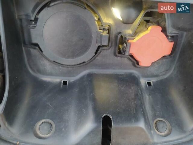 Черный Ниссан Лиф, объемом двигателя 0 л и пробегом 153 тыс. км за 8700 $, фото 17 на Automoto.ua