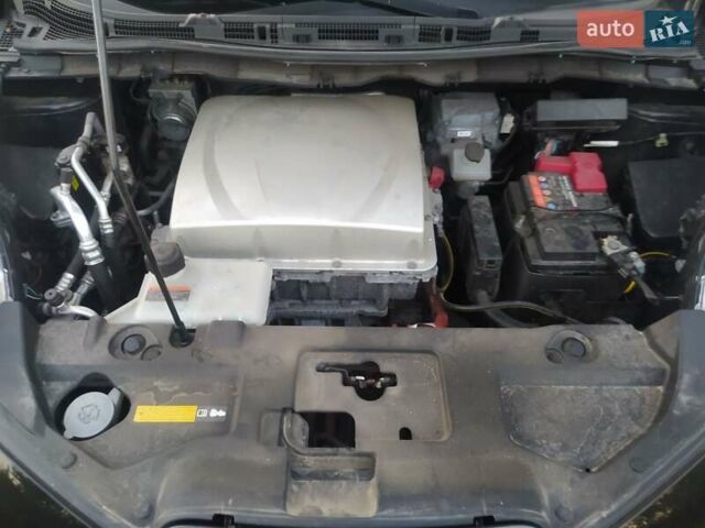 Черный Ниссан Лиф, объемом двигателя 0 л и пробегом 153 тыс. км за 8700 $, фото 18 на Automoto.ua