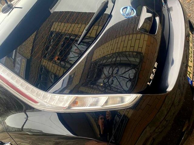 Черный Ниссан Лиф, объемом двигателя 0 л и пробегом 231 тыс. км за 5700 $, фото 4 на Automoto.ua