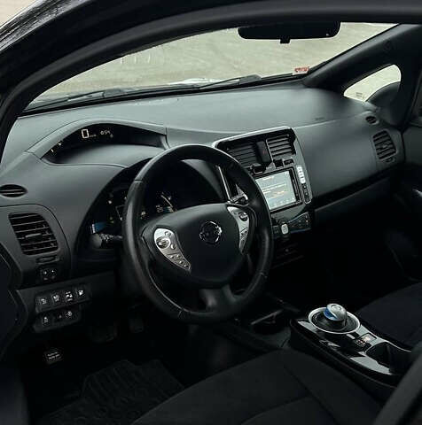 Чорний Ніссан Ліф, об'ємом двигуна 0 л та пробігом 113 тис. км за 7000 $, фото 12 на Automoto.ua