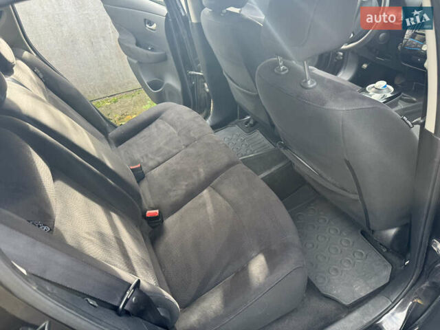 Черный Ниссан Лиф, объемом двигателя 0 л и пробегом 161 тыс. км за 7111 $, фото 17 на Automoto.ua