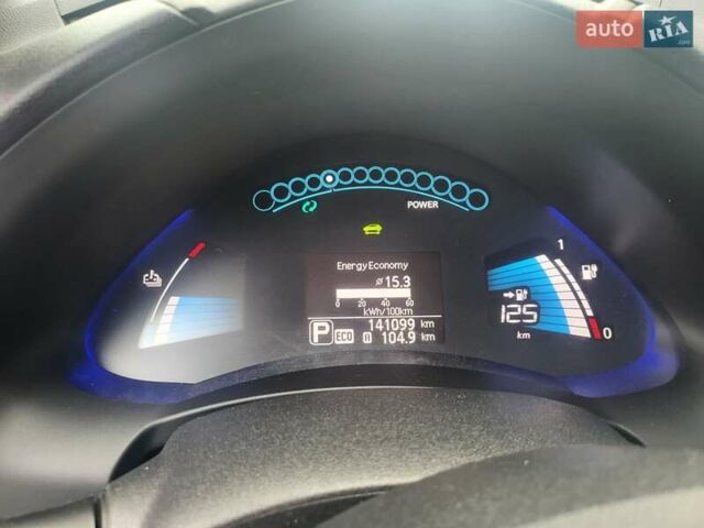 Чорний Ніссан Ліф, об'ємом двигуна 0 л та пробігом 140 тис. км за 9500 $, фото 22 на Automoto.ua