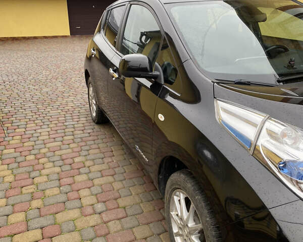 Черный Ниссан Лиф, объемом двигателя 0 л и пробегом 124 тыс. км за 7200 $, фото 1 на Automoto.ua