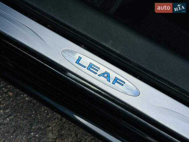 Черный Ниссан Лиф, объемом двигателя 0 л и пробегом 107 тыс. км за 8700 $, фото 20 на Automoto.ua