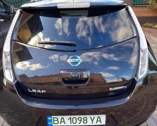 Чорний Ніссан Ліф, об'ємом двигуна 0 л та пробігом 137 тис. км за 8600 $, фото 6 на Automoto.ua