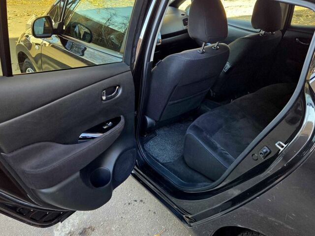 Черный Ниссан Лиф, объемом двигателя 0 л и пробегом 137 тыс. км за 7500 $, фото 9 на Automoto.ua