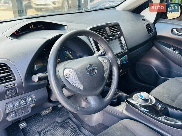 Черный Ниссан Лиф, объемом двигателя 0 л и пробегом 107 тыс. км за 8700 $, фото 26 на Automoto.ua