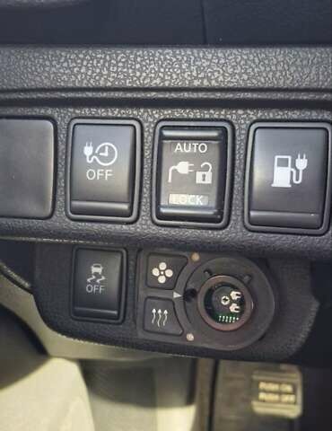 Чорний Ніссан Ліф, об'ємом двигуна 0 л та пробігом 156 тис. км за 8000 $, фото 20 на Automoto.ua