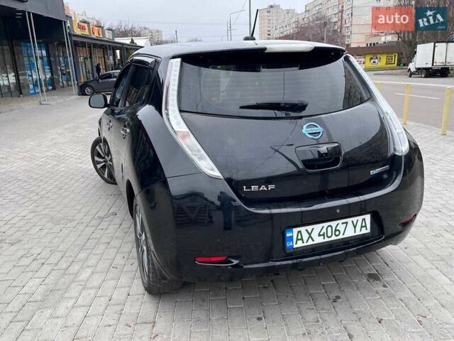 Черный Ниссан Лиф, объемом двигателя 0 л и пробегом 115 тыс. км за 7799 $, фото 4 на Automoto.ua