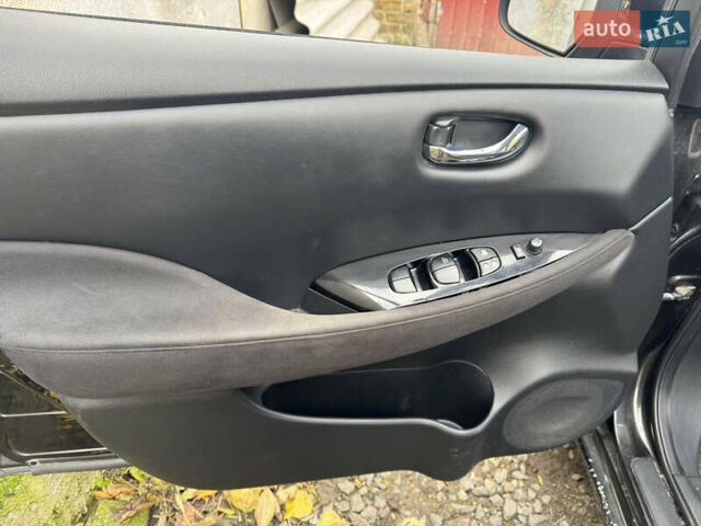 Черный Ниссан Лиф, объемом двигателя 0 л и пробегом 161 тыс. км за 7111 $, фото 19 на Automoto.ua