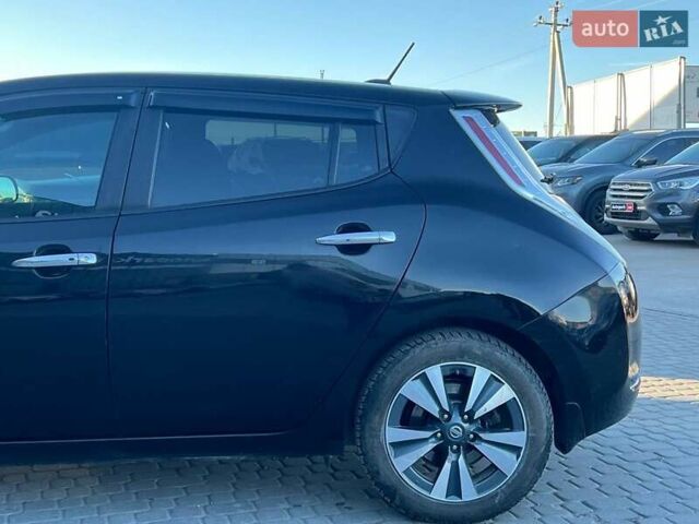 Черный Ниссан Лиф, объемом двигателя 0 л и пробегом 119 тыс. км за 7990 $, фото 3 на Automoto.ua