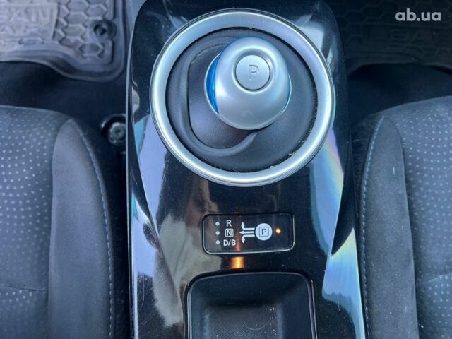 Черный Ниссан Лиф, объемом двигателя 0 л и пробегом 119 тыс. км за 7990 $, фото 30 на Automoto.ua