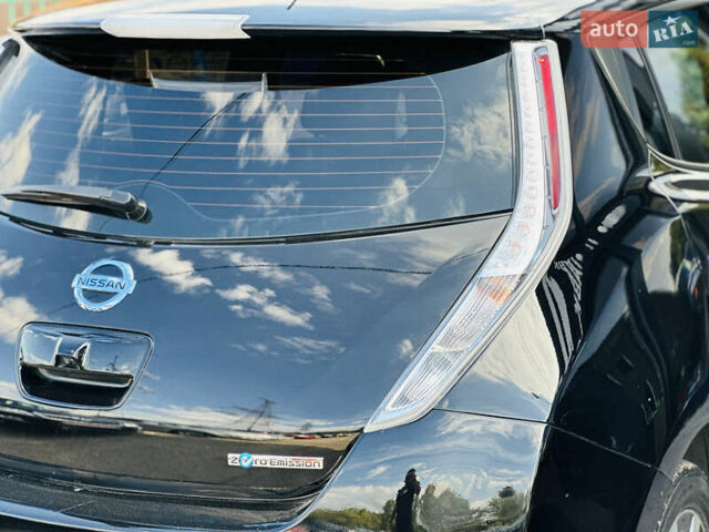 Черный Ниссан Лиф, объемом двигателя 0 л и пробегом 107 тыс. км за 8700 $, фото 13 на Automoto.ua