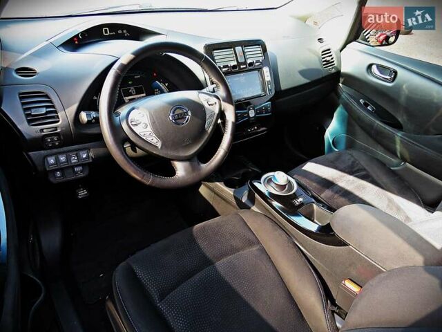 Черный Ниссан Лиф, объемом двигателя 0 л и пробегом 92 тыс. км за 9999 $, фото 9 на Automoto.ua