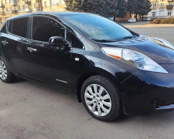 Черный Ниссан Лиф, объемом двигателя 0 л и пробегом 139 тыс. км за 7600 $, фото 5 на Automoto.ua