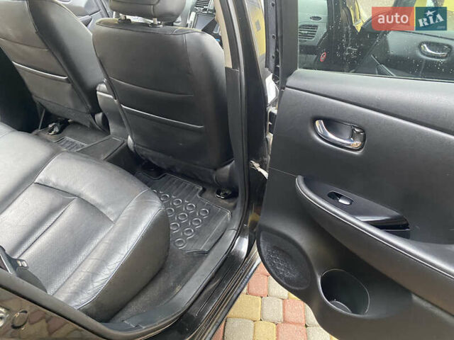 Черный Ниссан Лиф, объемом двигателя 0 л и пробегом 124 тыс. км за 7200 $, фото 12 на Automoto.ua