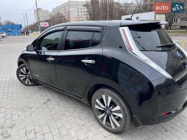 Черный Ниссан Лиф, объемом двигателя 0 л и пробегом 115 тыс. км за 7799 $, фото 3 на Automoto.ua