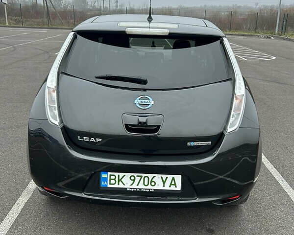 Черный Ниссан Лиф, объемом двигателя 0 л и пробегом 87 тыс. км за 6900 $, фото 6 на Automoto.ua