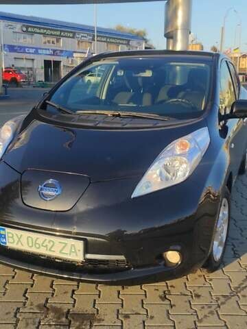 Черный Ниссан Лиф, объемом двигателя 0 л и пробегом 133 тыс. км за 6500 $, фото 4 на Automoto.ua