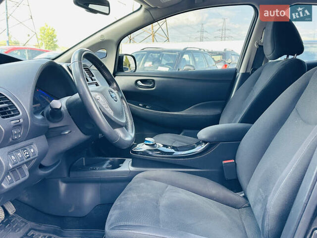 Черный Ниссан Лиф, объемом двигателя 0 л и пробегом 107 тыс. км за 8700 $, фото 16 на Automoto.ua